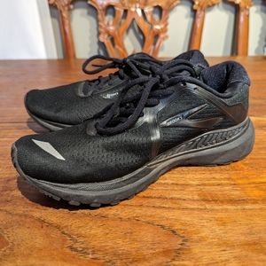 Brooks Adrenaline GTS Womens Running Shoes